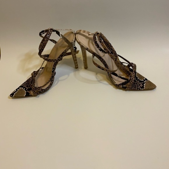 Pretty little thing Snake print heels - Picture 5 of 10